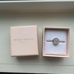 Moon stone round ring